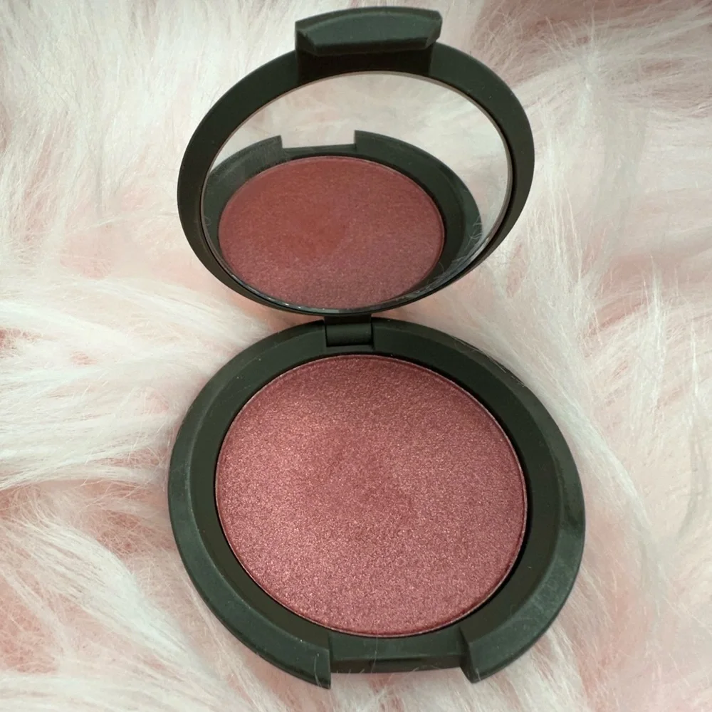Becca Shimmering Blush - Picture 2 of 5